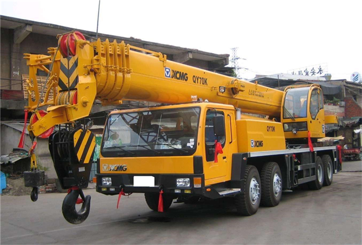 恭城吊车出租选择重点