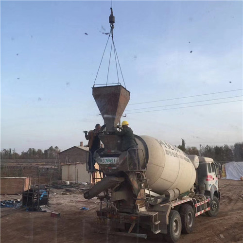 恭城“精准瞄准”—— 吊车的 “定位导航” 技术